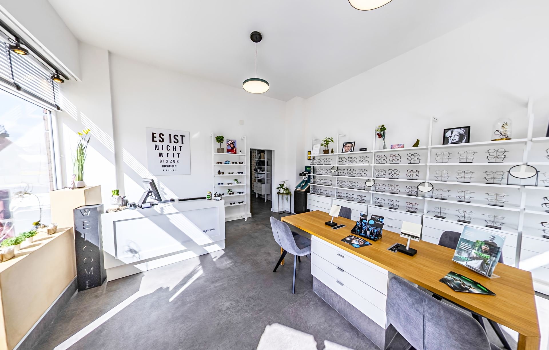 optikus header ueber uns