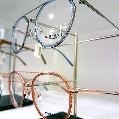 optikus-weilerbach nahaufnahme gestelle